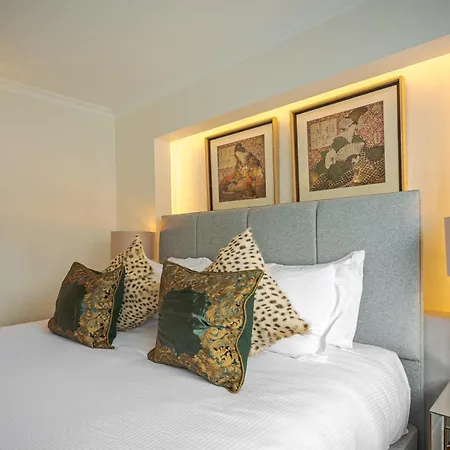 Charming 2 Bed Flat In Knightsbridge London Balcony View Of Harrods Apartamento Exterior foto