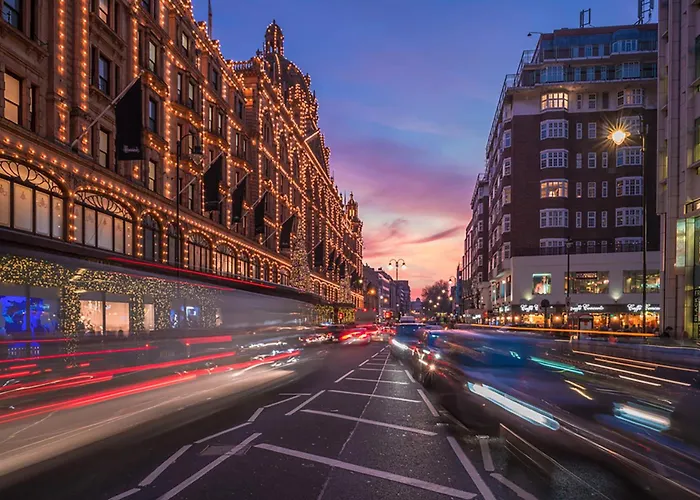 Charming 2 Bed Flat In Knightsbridge London Balcony View Of Harrods