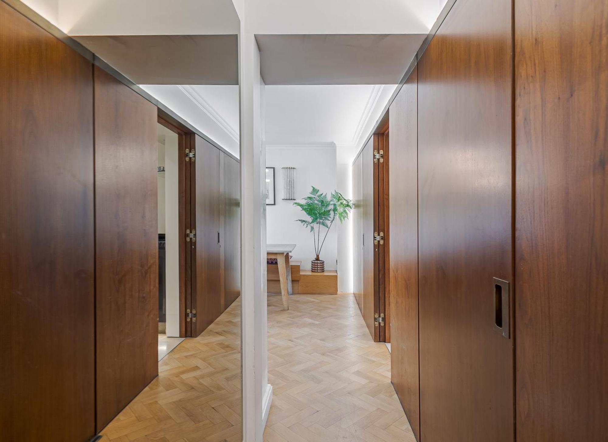 Apartment Modern Knightsbridge With Balcony Overlooking Harrods Prime Location London
